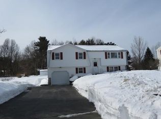 102 Rolling Ridge Ln, Methuen, MA 01844