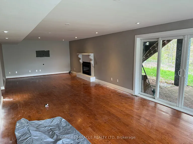17 Keily Cres — Photo 12