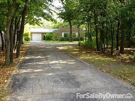 1055 Green Bay Rd photo 1