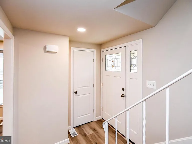 20569 Strath Haven Dr — Photo 3
