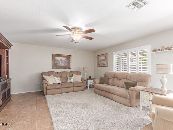 3rd image of 5722 W LARKSPUR Drive