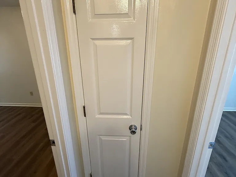 140 Sherman Dr — Photo 16