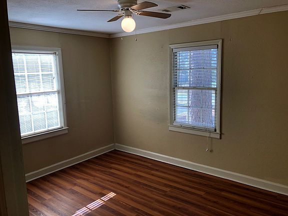 5th image of 3713 Woodland Dr #B