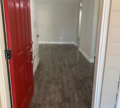 3rd image of 945 Arambel Dr
