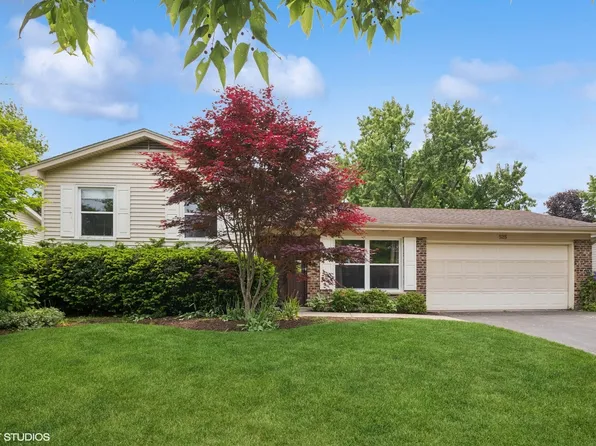 525 Andrew Ln, Lake Zurich, IL 60047