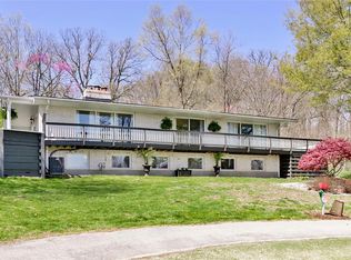 26630 Lockhaven Hl, Godfrey, IL 62035