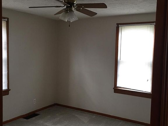 5th image of 159 California Ave