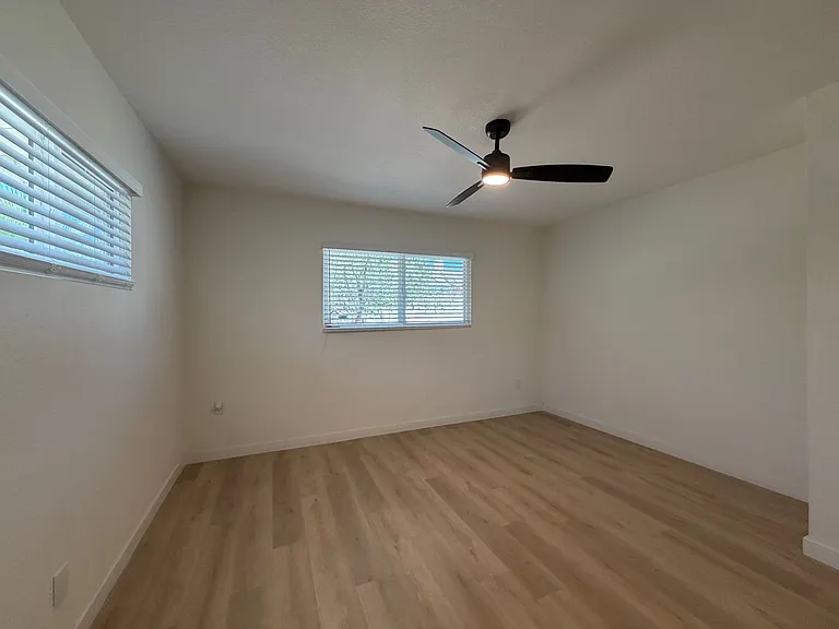 1317 Pyramid Dr — Photo 21