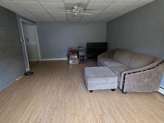 3rd image of 46 Wyman Hill Road