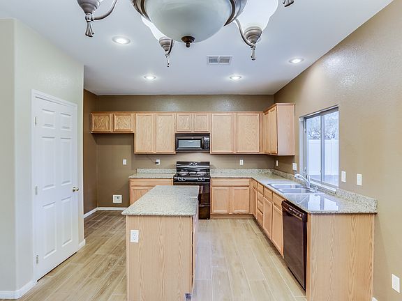 2nd image of 3224 Carefree Beauty Ave