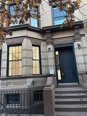 Rented by Douglas Elliman | media 7