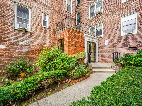 39-45 51st Street image 7 of 25