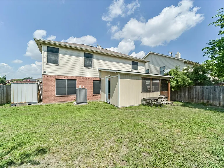 3818 Brook Garden Ln — Photo 6