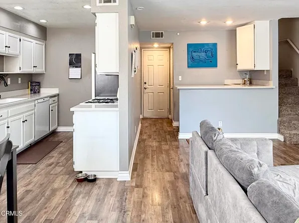 43429 30th St W Unit 2, Lancaster, CA 93536