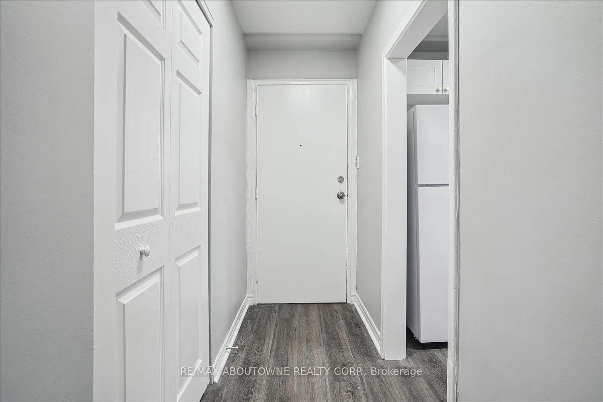 2 bed, $1,995 — Photo 4