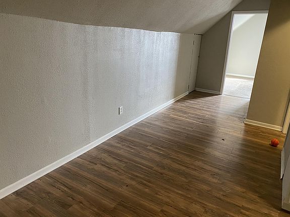 4th image of 3730 Deodar St APT 1