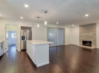 8490 Wayland Ln, Gilroy, CA 95020