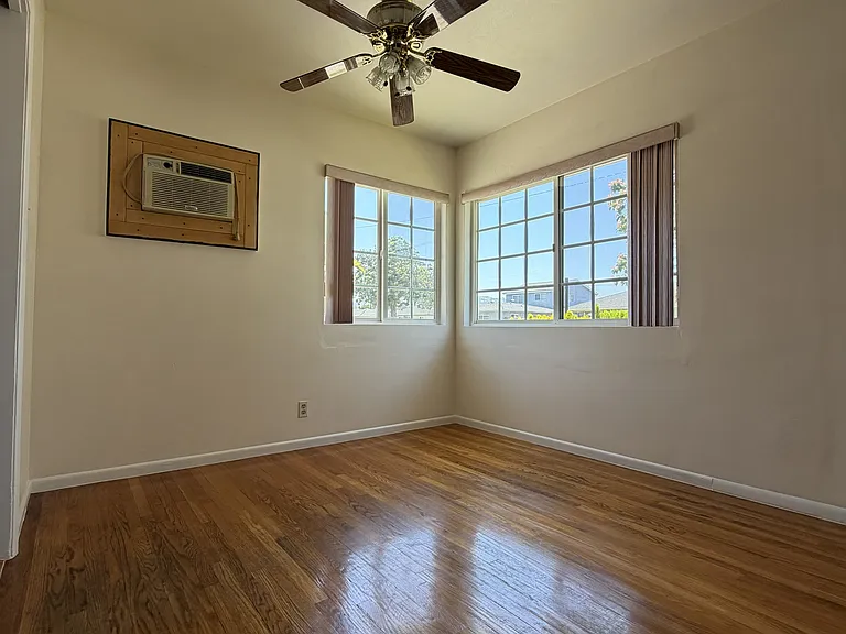 1433 E Larkwood St — Photo 14