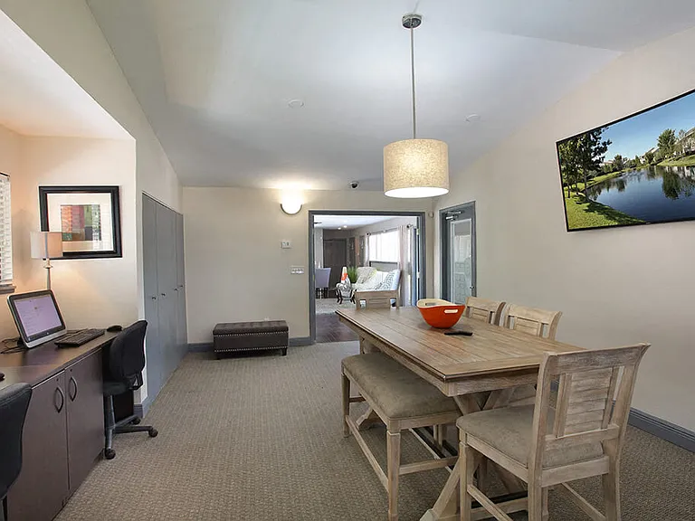 Coral Club Apartment Homes — Photo 2