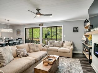 151 Overlook Rd #B, Sapphire, NC 28774