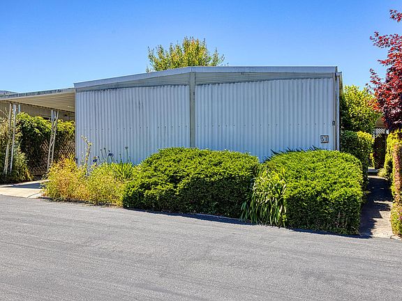 4th image of 51 Knollwood Dr #51