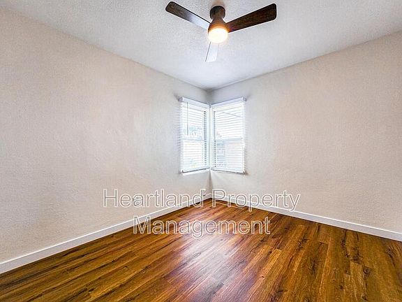 4th image of 3875 1/2 39th St