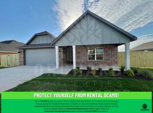 1036 Sugar Pine St, Springdale, AR 72762