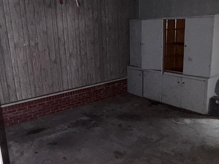 122 W Burkhead St — Photo 14