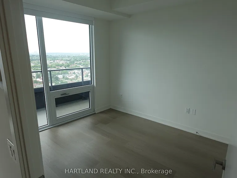 448 Burnhamthorpe Rd W #1801 — Photo 6