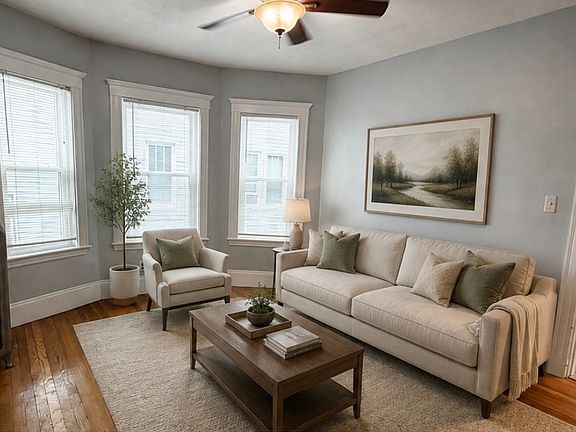 3rd image of 38 George St Unit 1