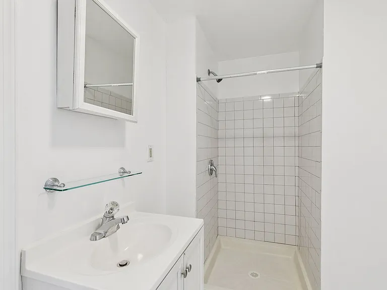 3379 Frederick St — Photo 27