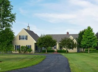 8 Cornwall Dr, Great Barrington, MA 01230