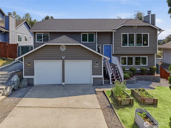 1228 223rd Street SW, Bothell, WA 98021