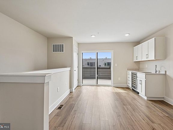 4th image of 2729 Light St Homesite 285