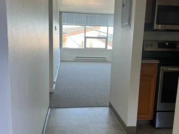 2475 Dexter Ave N APT 305, Seattle, WA 98109