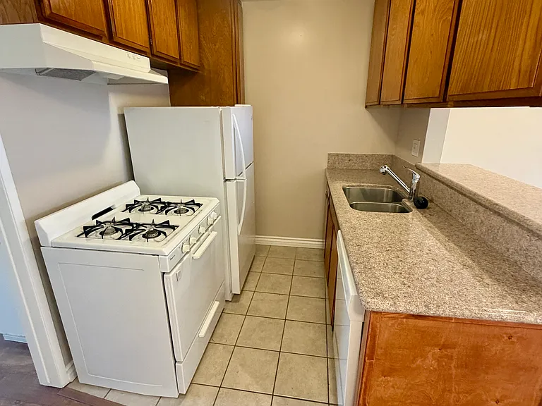 3388 S. Centinela Ave — Photo 7