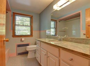 11 Stanley Cir, Quincy, MA 02169