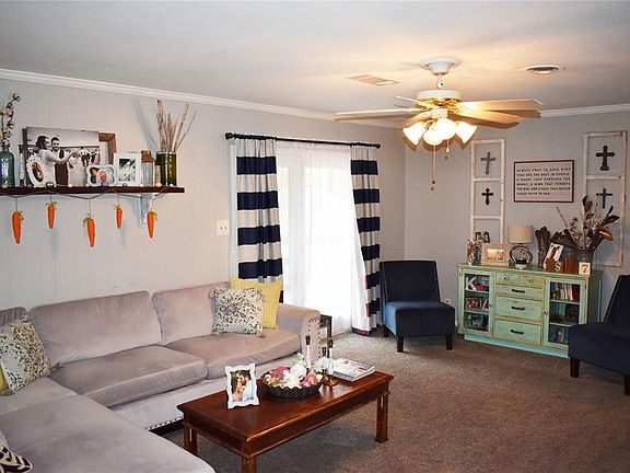 4th image of 1216 Sunset Dr