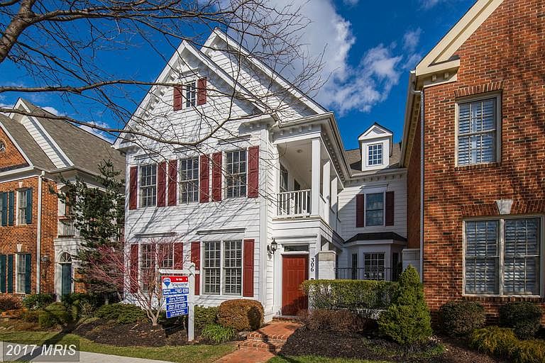 1st image of 306 Lisa Oaks Way