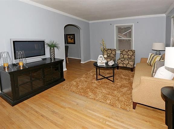 3rd image of 7109 Holly Hills Ave