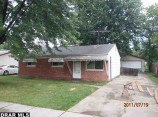 9651 Princess St, Taylor, MI 48180