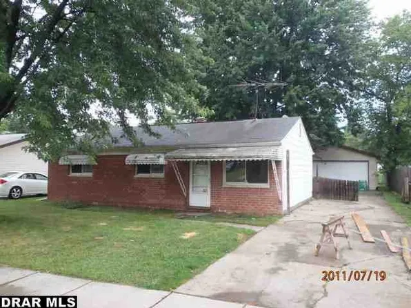 9651 Princess St, Taylor, MI 48180