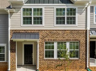 205 Stammer Ln, Travelers Rest, SC 29690