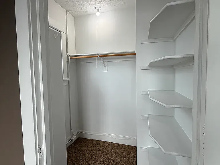 2626 Dewey Ave #6 — Photo 12