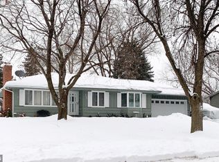 609 131st St E, Burnsville, MN 55337