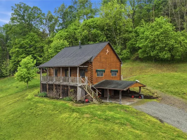 527 Little Creek Rd, Amity, PA 15311