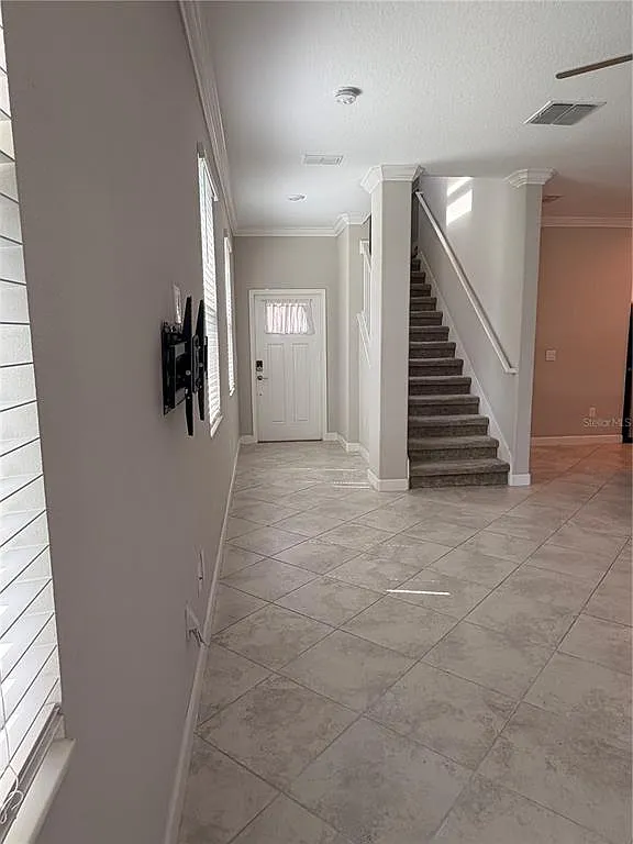 3 bed, 2.5 bath, 1801 sqft, $2,295 — Photo 4