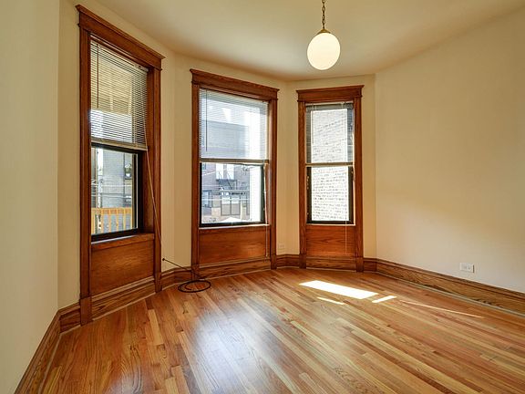 4th image of 3724 N Fremont St #3