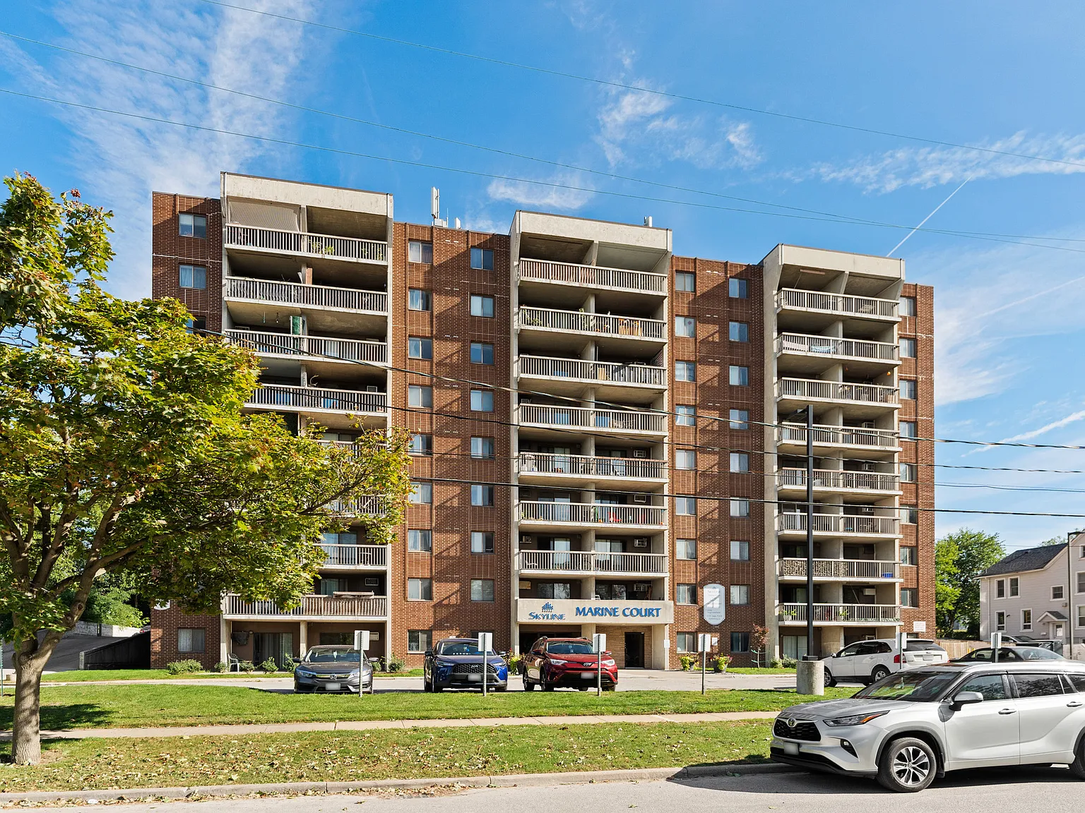 Marine Court Apartments — Photo 3