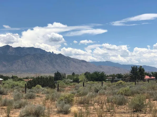 Calle La Bona Tierra, Bernalillo, NM 87004